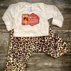 NEW!  VERY ADORABLE * HANDMADE GRAPHIC ONSIE OUTFIT * 12M
